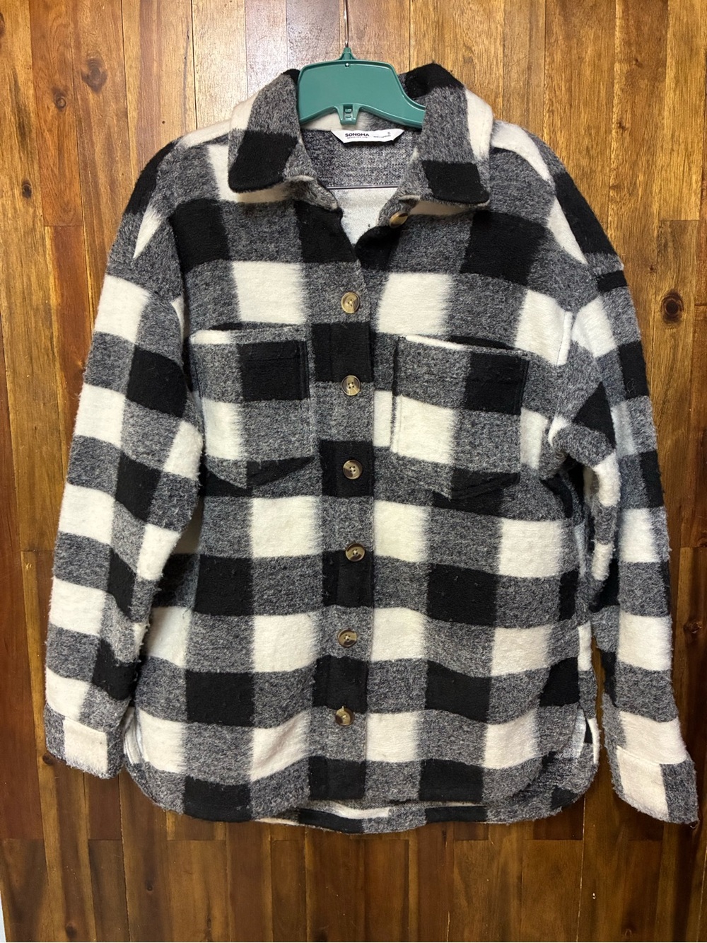 Sonoma Women’s Black & White Buffalo Plaid Button-Up Shacket (S)